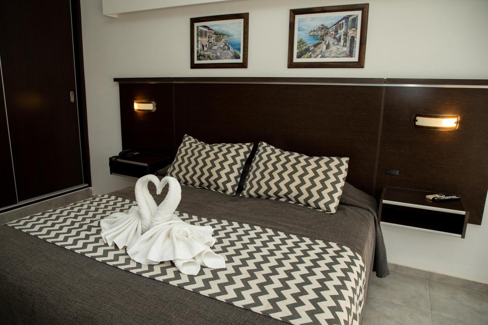 Villa La Font Apart Hotel & Spa Villa Carlos Paz Eksteriør billede